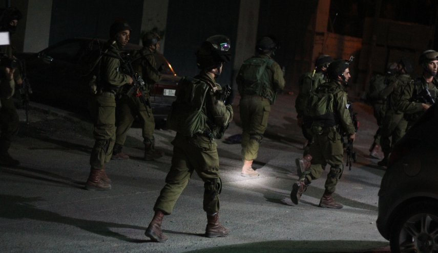الاحتلال يشن حملة اعتقالات واسعة في القدس وبلداتها